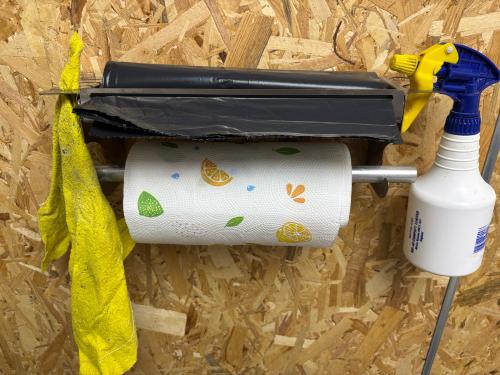 Porta carta / busta immondizia / spray / stracci in acciaio inox